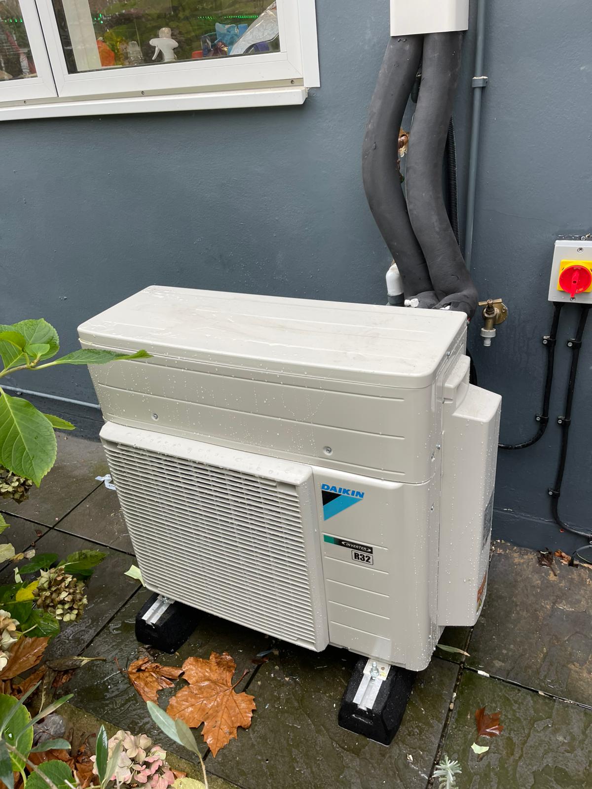 TPS Eco renewable energy installation in Kent - Project 27